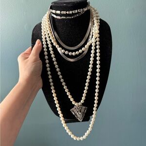 Elegant Pearl Necklace Set